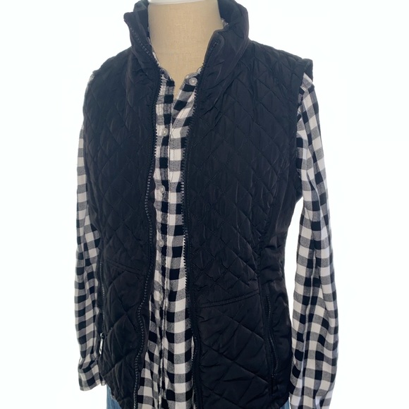 Andrew Marc Quilted Vest - Picture 2 of 6